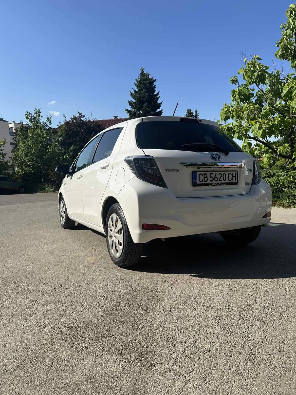 Toyota Yaris 1.5i/Hybrid/Камера/Автоматик/EURO5B - изображение 3