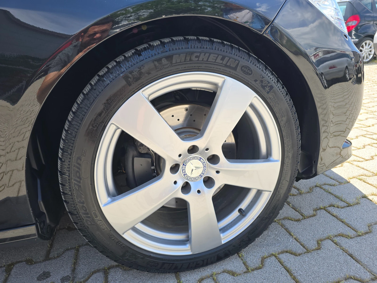 Mercedes-Benz E 350 4MATIC/МАСАЖ/КАМЕРА/ДИНАМИЧНИ СЕДАЛКИ!! - изображение 3