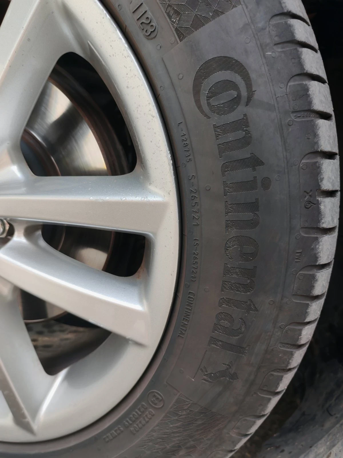 Toyota Auris 1, 6 - изображение 9