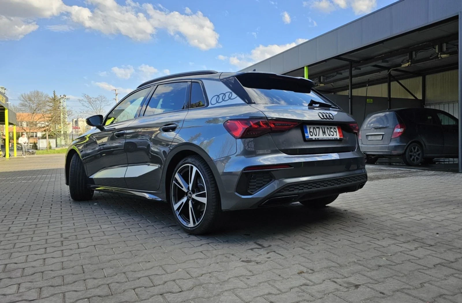 Audi A3 Sportsback S line - изображение 3
