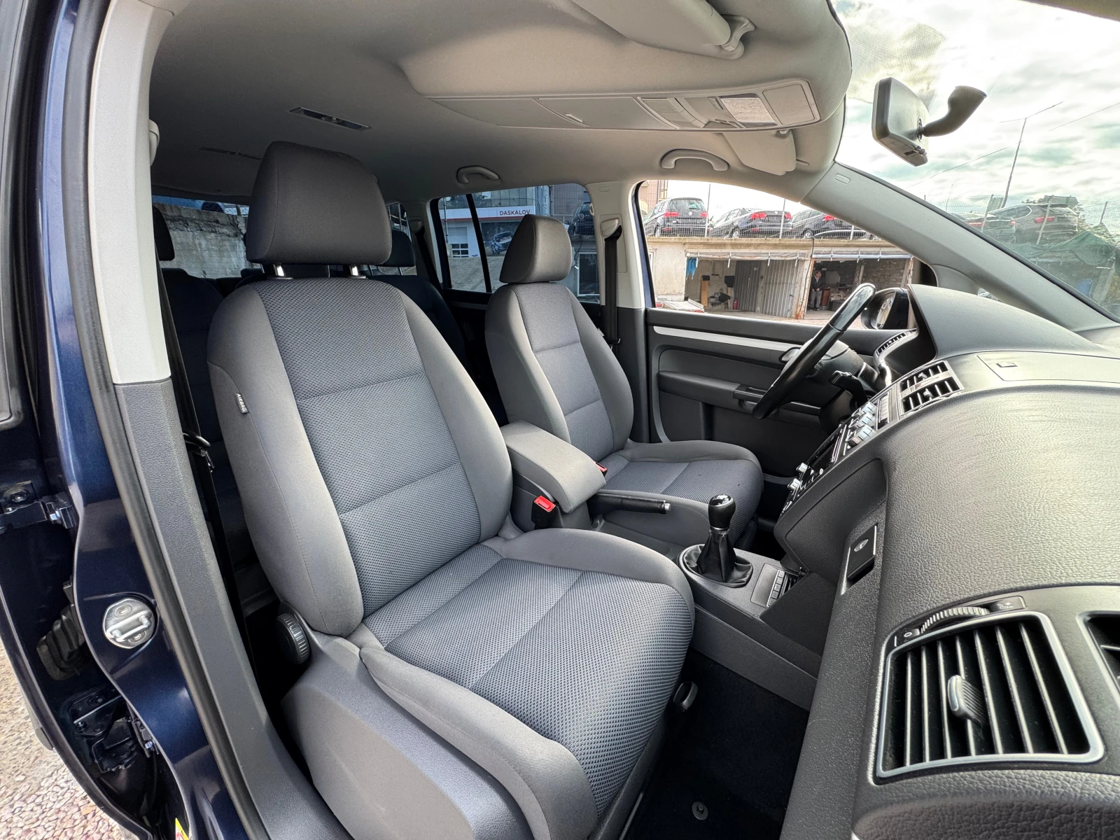 VW Touran 7седалки | Mobile.bg — изображение 11