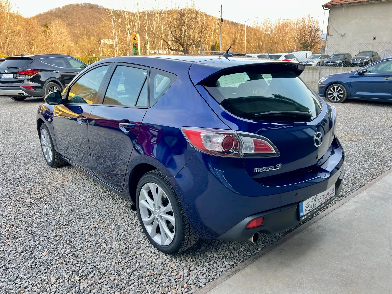Mazda 3 2.0i АВТОМАТ ШВЕЙЦАРИЯ, снимка 4 - Автомобили и джипове - 52214637