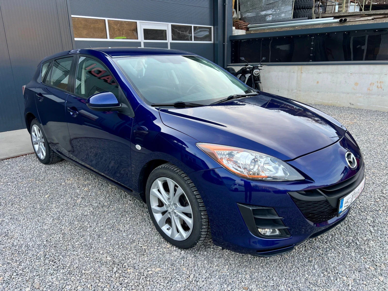 Mazda 3 2.0i АВТОМАТ ШВЕЙЦАРИЯ, снимка 2 - Автомобили и джипове - 52214637