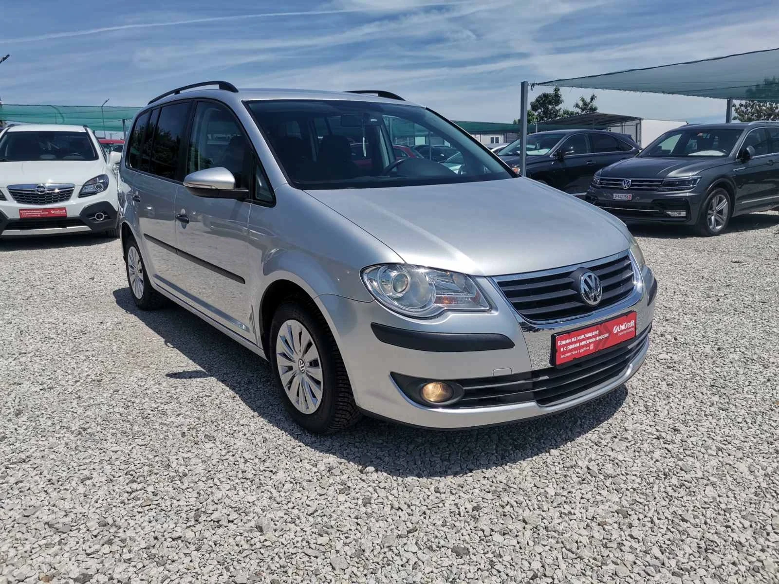 VW Touran 1.6 I 102 k.c.7-МЕСТА, снимка 3 - Автомобили и джипове - 53810400