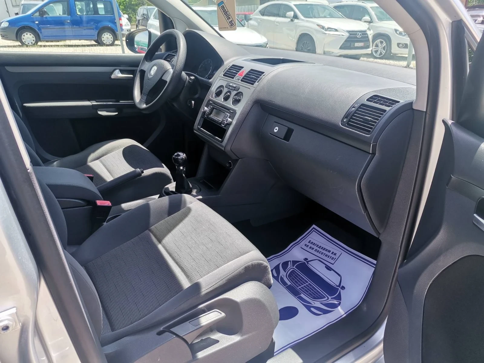 VW Touran 1.6 I 102 k.c.7-МЕСТА, снимка 15 - Автомобили и джипове - 53810400