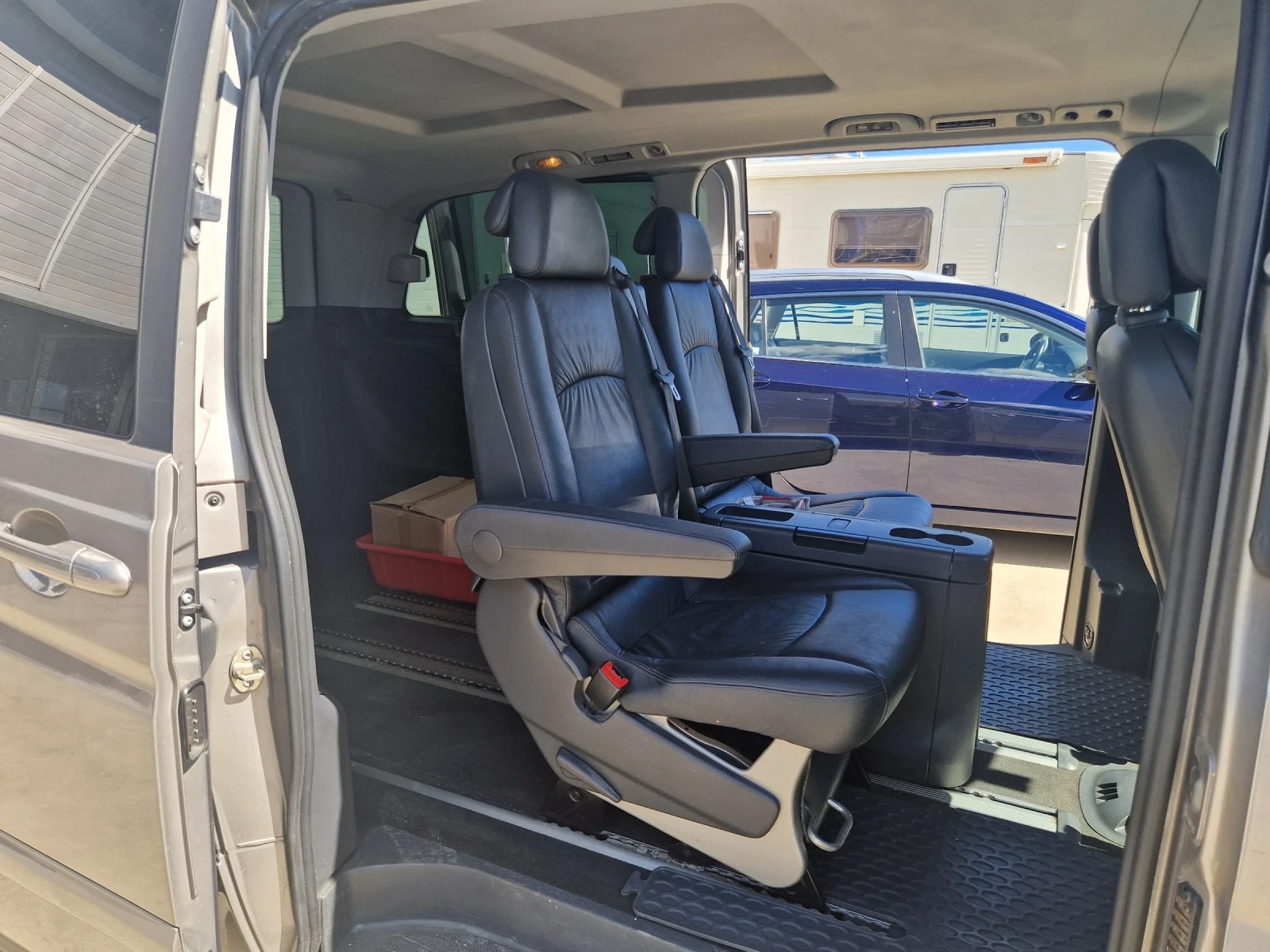 Mercedes-Benz Viano Mercedes-Benz Viano 2.2 CDI Automatik , снимка 8 - Автомобили и джипове - 54140768