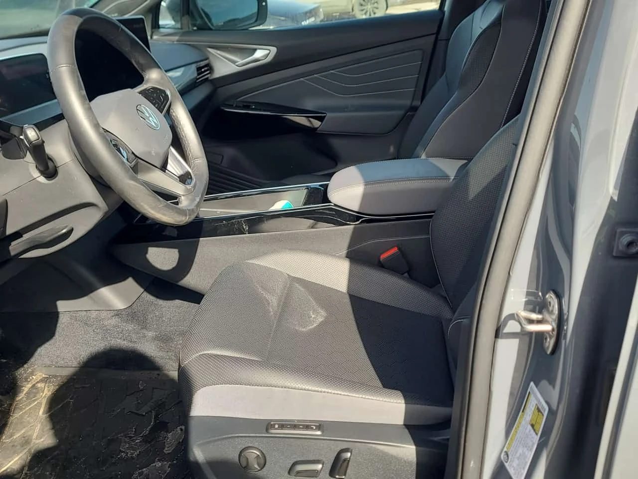 VW ID.4 PRO S| HARMAN KARDON| ОБДУХВАНЕ| 2 КЛЮЧА| , снимка 7 - Автомобили и джипове - 54301163