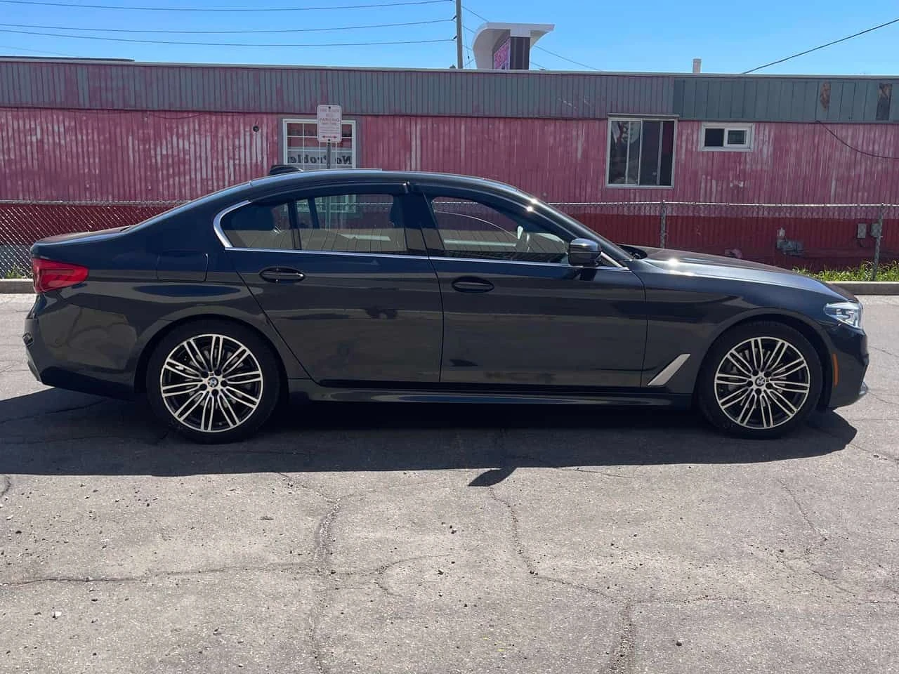 BMW 530 | ПОДГРЕВ | HUD | ШИБИДАХ | М SPORT | , снимка 3 - Автомобили и джипове - 54549837