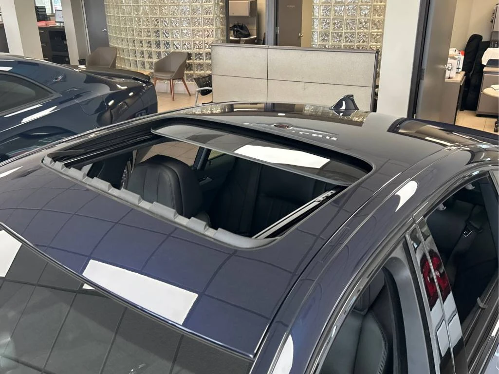 BMW M5 * CARFAX* ОПЦИЯ ЗА ФИНАНСИРАНЕ* , снимка 15 - Автомобили и джипове - 54923287