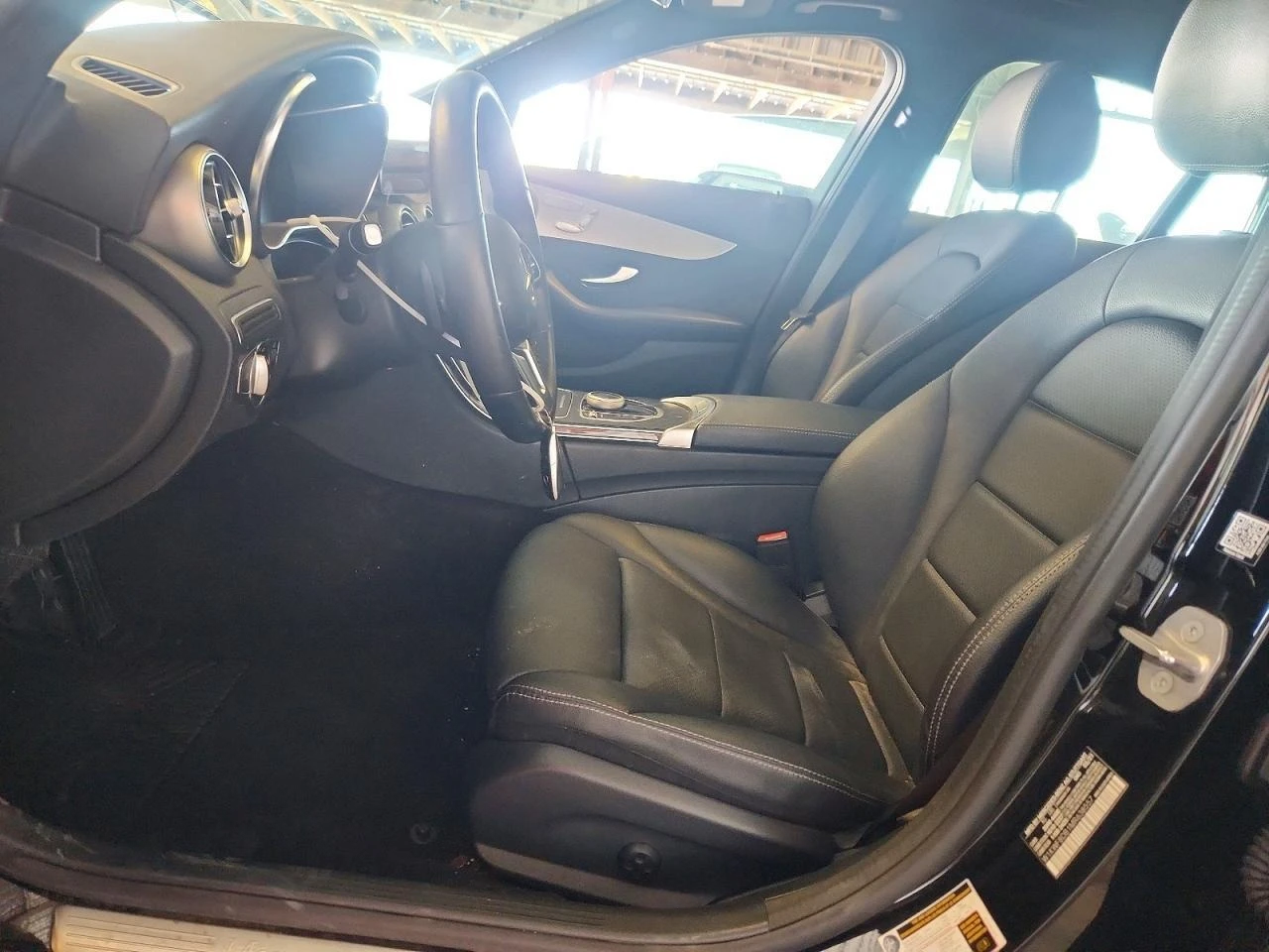 Mercedes-Benz C 300 Sedan 2.0 Turbo , снимка 9 - Автомобили и джипове - 54980070