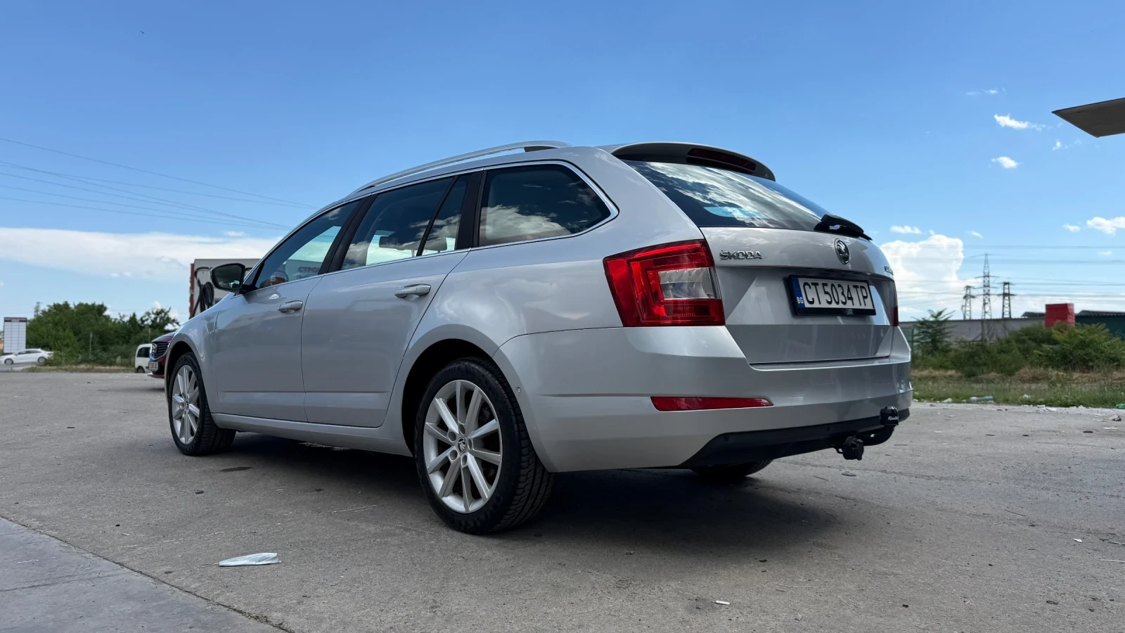Skoda Octavia 1.6 TDI ParkAssist Distronic, снимка 4 - Автомобили и джипове - 55069303