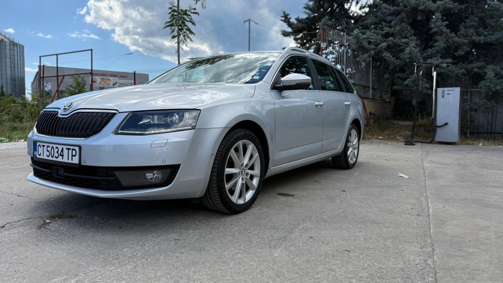 Skoda Octavia 1.6 TDI ParkAssist Distronic