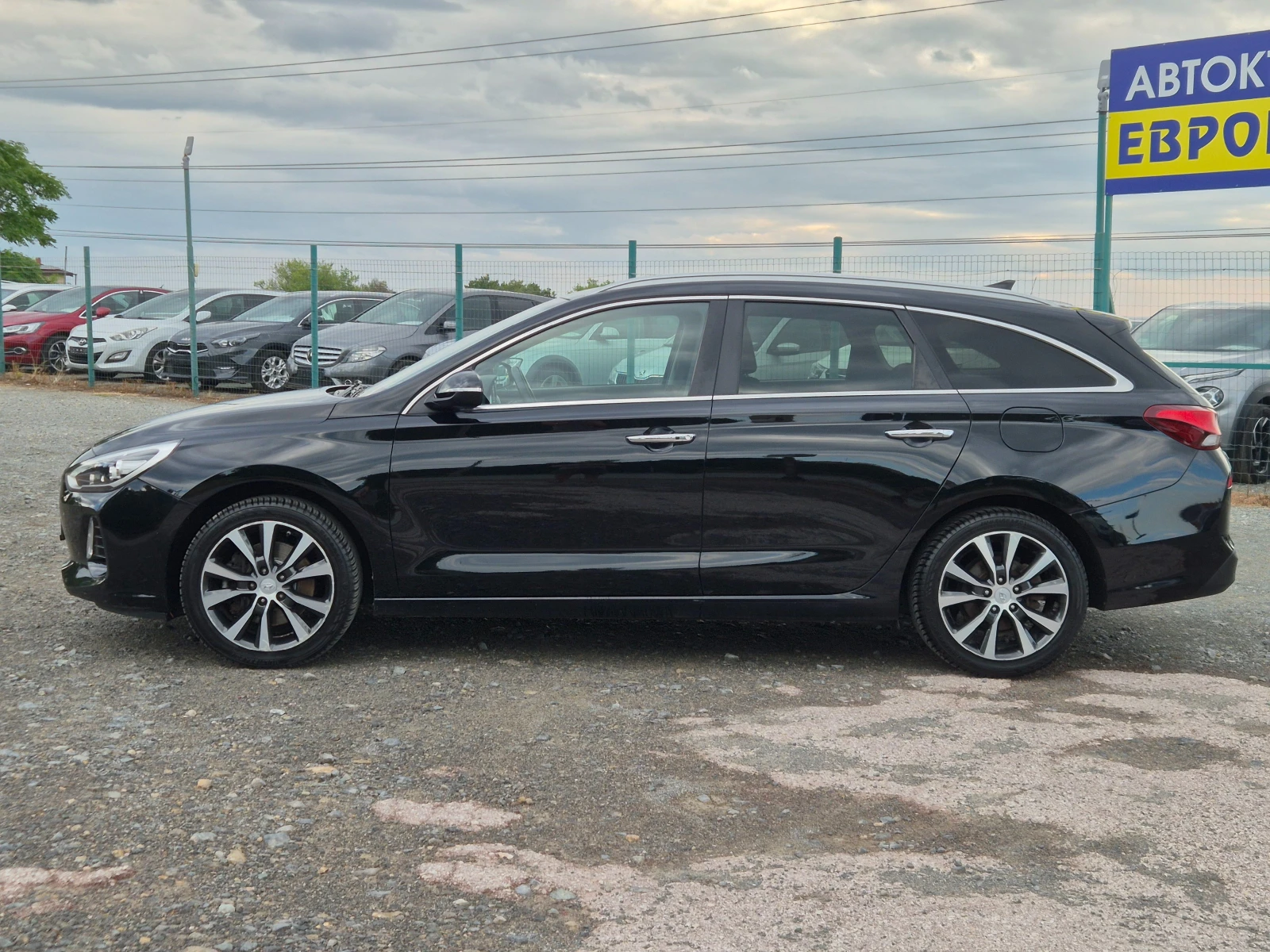 Hyundai I30 1.0i, снимка 2 - Автомобили и джипове - 55201947