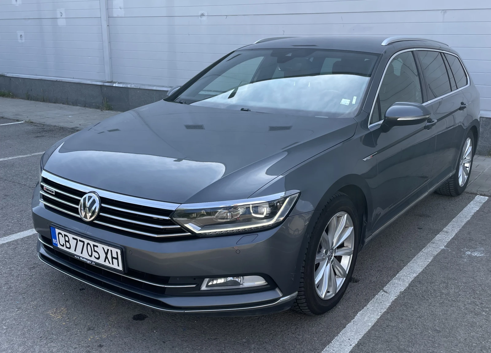 VW Passat 2.0 TDI, снимка 3 - Автомобили и джипове - 55343564