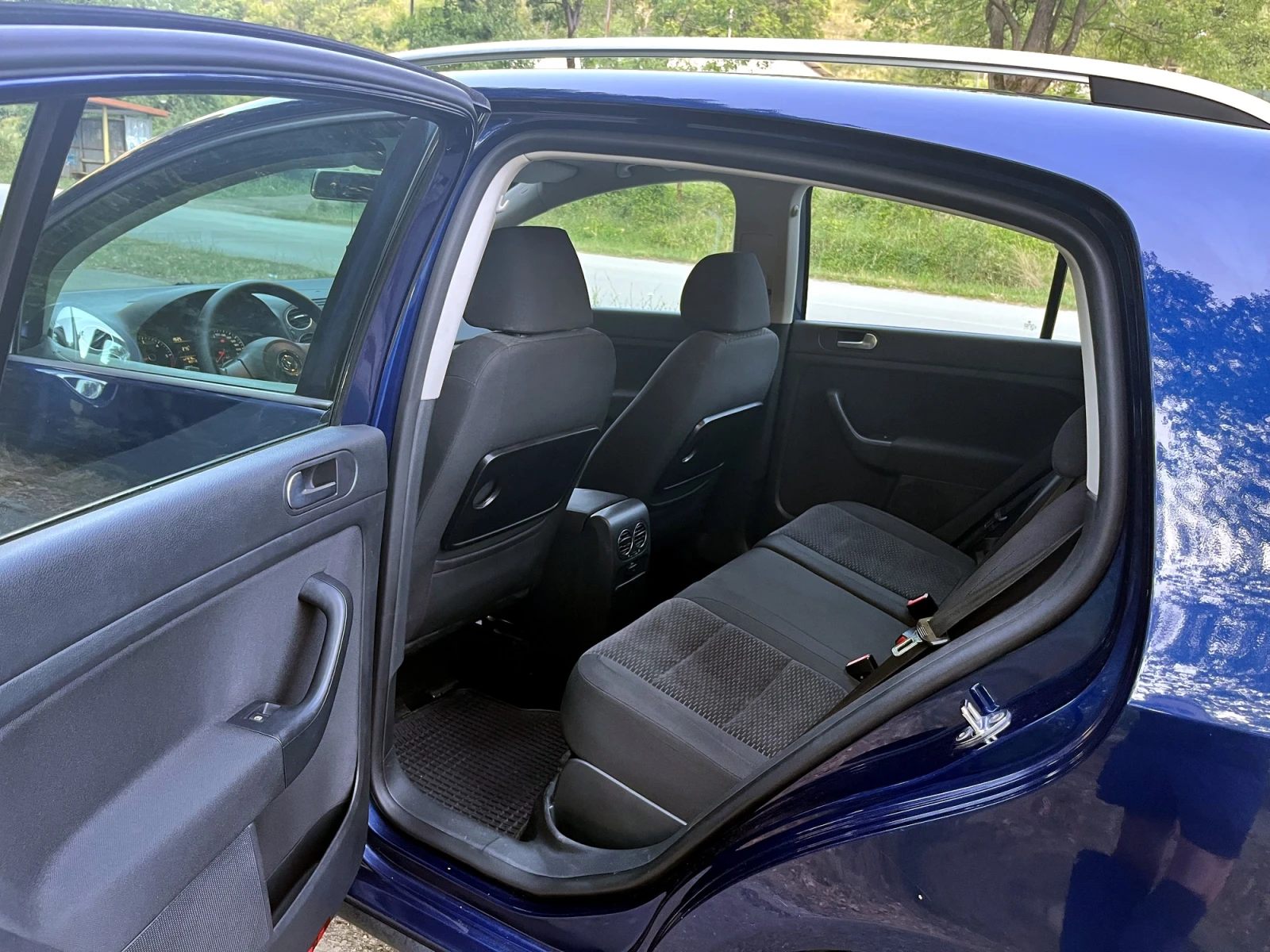 VW Golf Plus 2.0 TDI Common Rail - 110 к.с., снимка 8 - Автомобили и джипове - 55683858