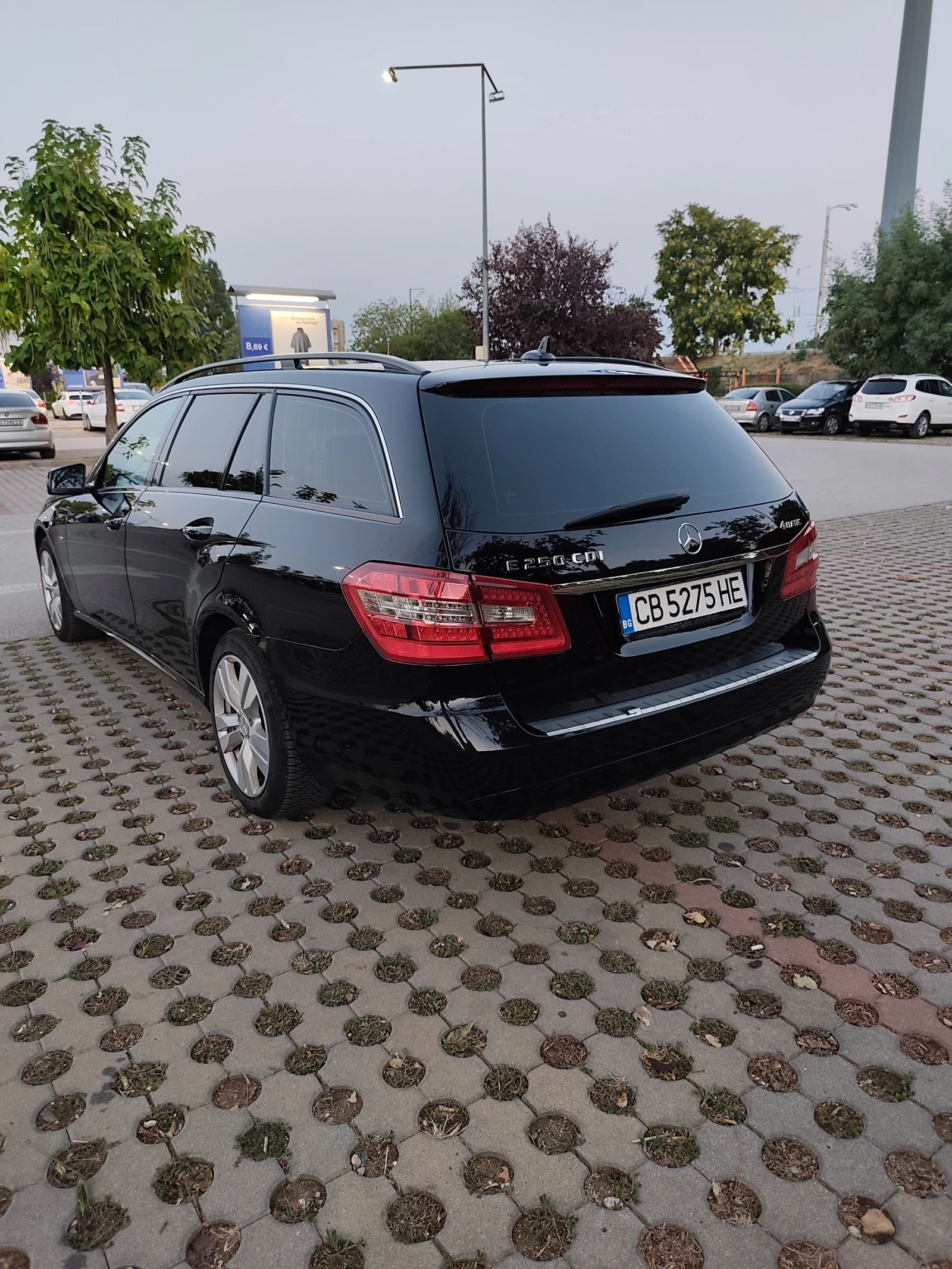 Mercedes-Benz E 250 4matic , снимка 4 - Автомобили и джипове - 55849038