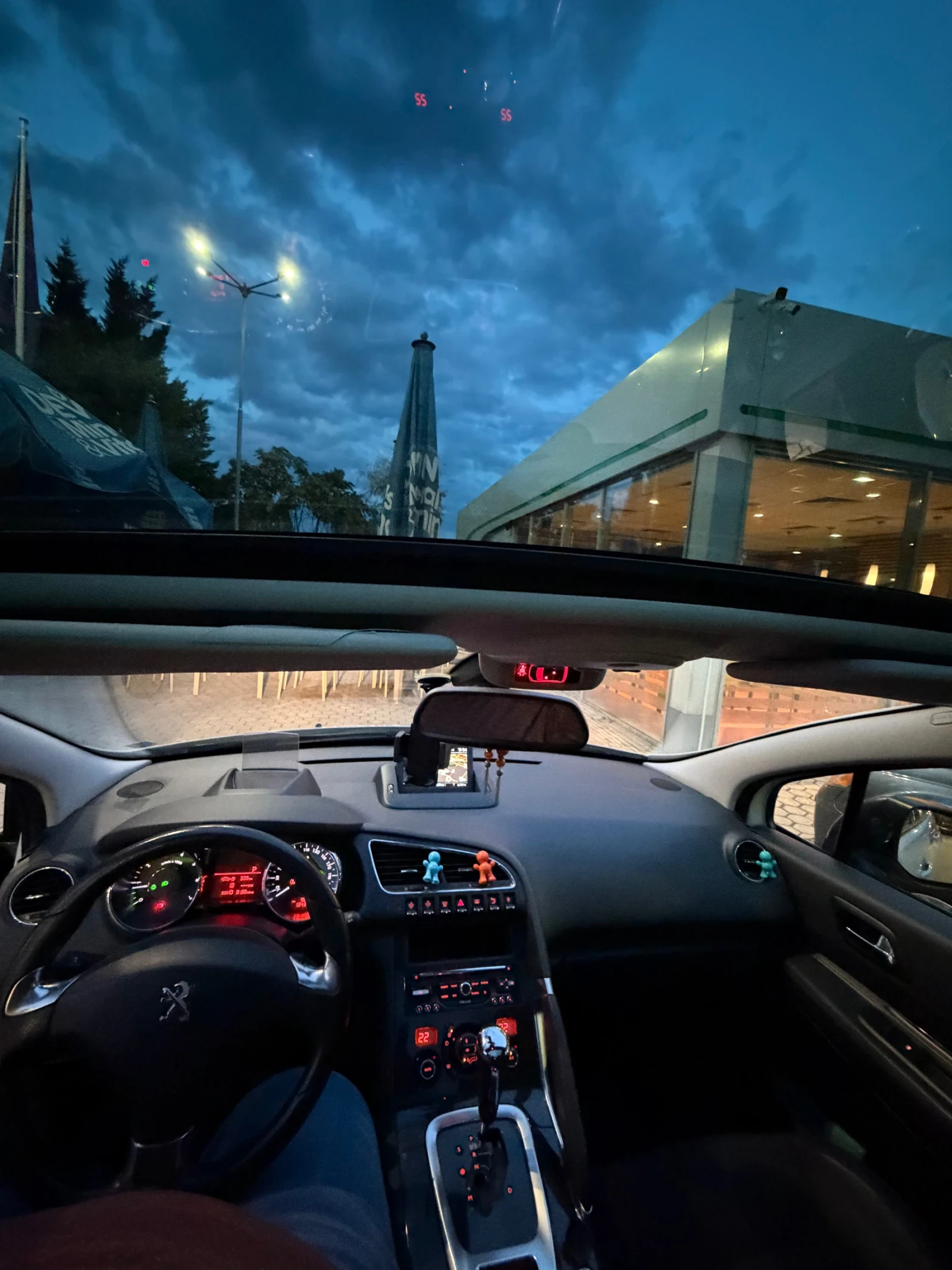 Peugeot 3008 1.6, снимка 10 - Автомобили и джипове - 56525573