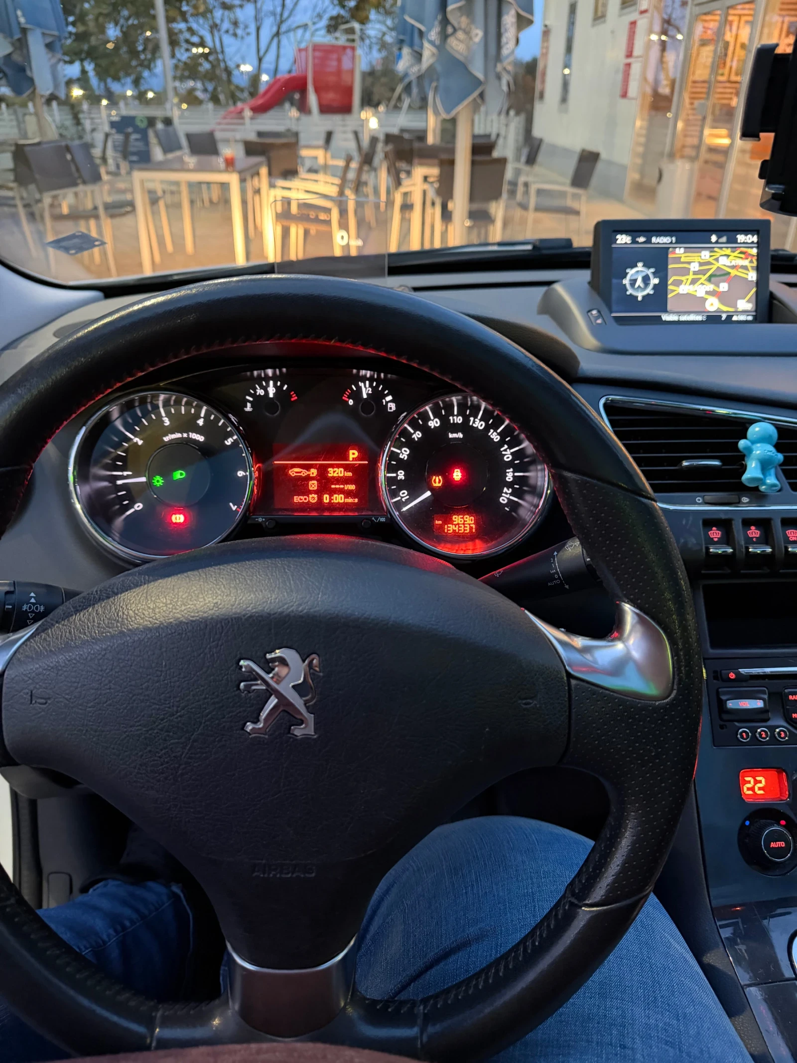 Peugeot 3008 1.6, снимка 8 - Автомобили и джипове - 56525573