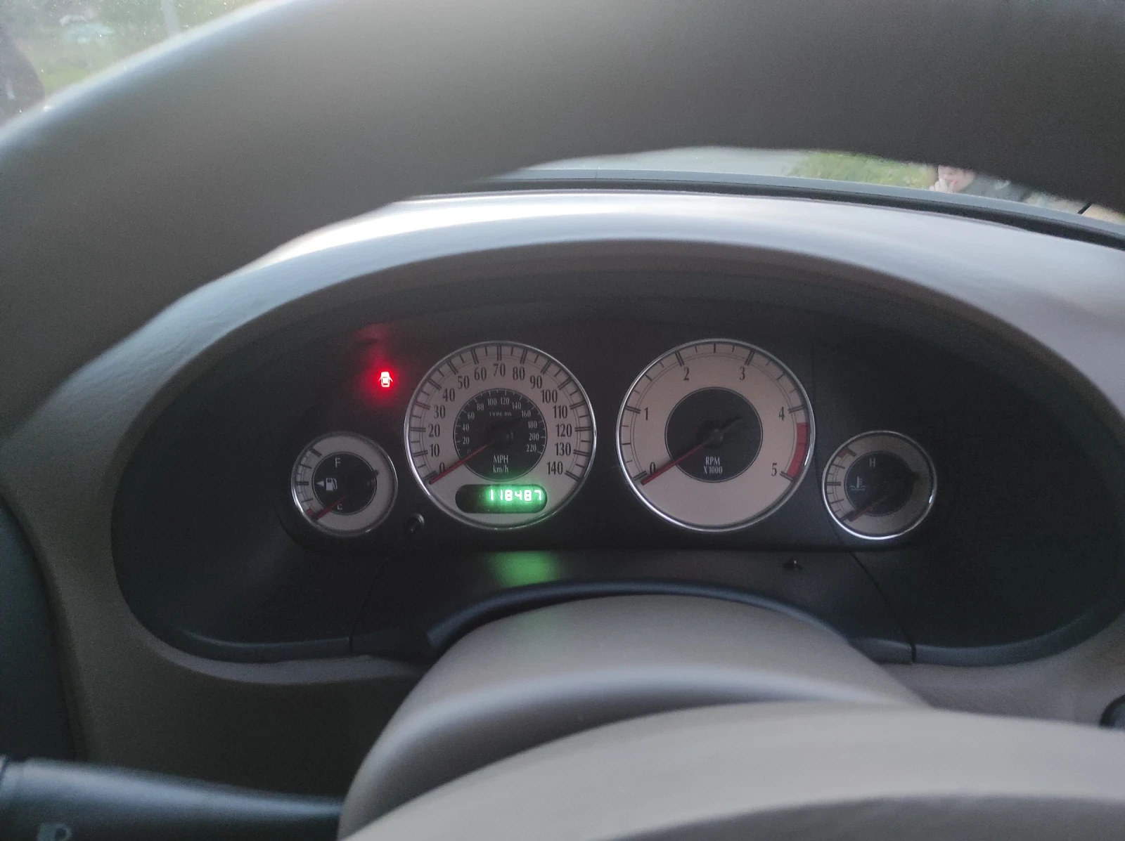 Chrysler Voyager 2.5 CRD TD, снимка 7 - Автомобили и джипове - 56696771