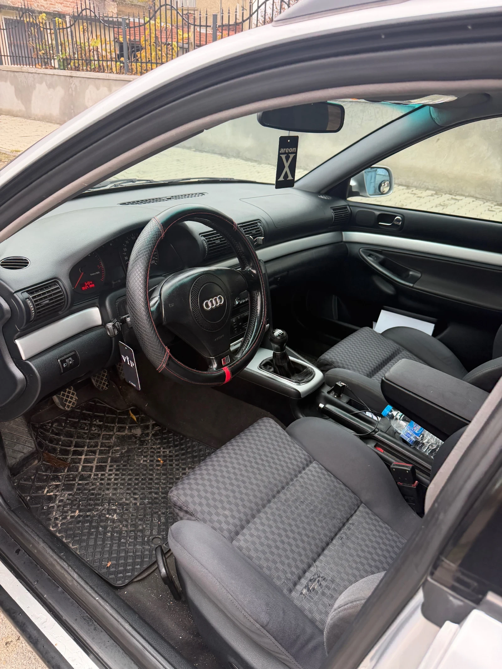 Audi A4 1.9 110КС КЛИМАТРОНИК, снимка 8 - Автомобили и джипове - 56748132