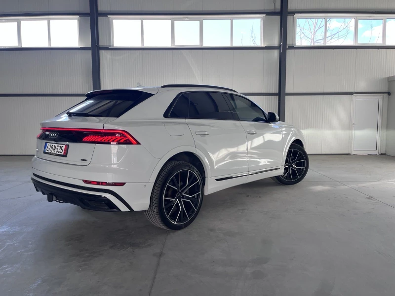 Audi Q8 55 TFSI Technik S LINE, снимка 3 - Автомобили и джипове - 48079513