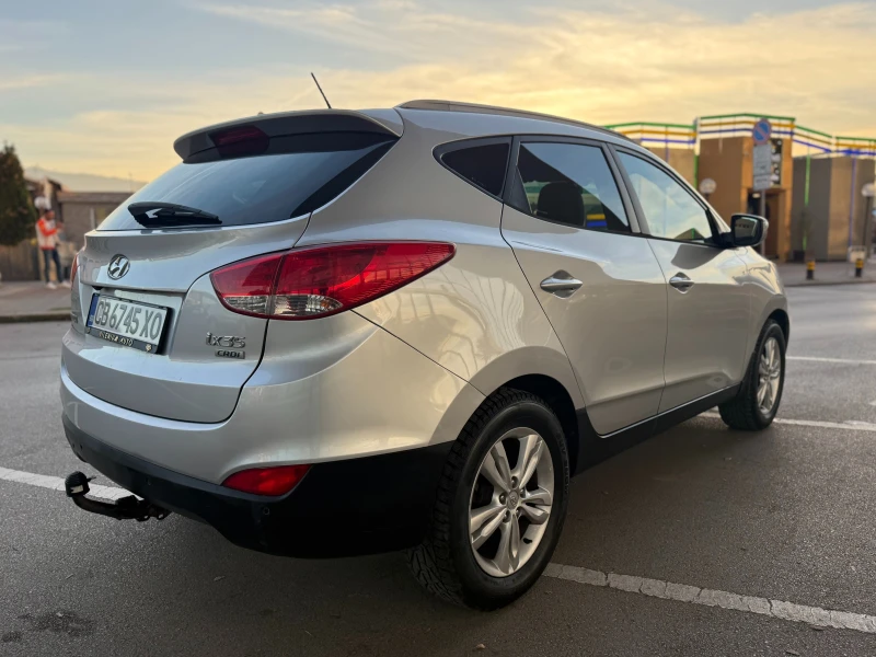Hyundai IX35 6 МЕСЕЦА ГАРАНЦИЯ/2.0CRDI 136к.с. Кожа/Подгрев, снимка 4 - Автомобили и джипове - 52447036