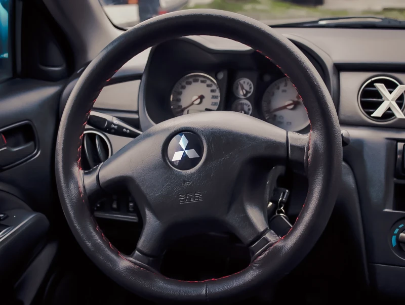 Mitsubishi Outlander, снимка 9 - Автомобили и джипове - 53407374