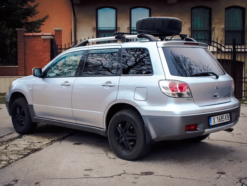 Mitsubishi Outlander, снимка 4 - Автомобили и джипове - 53407374