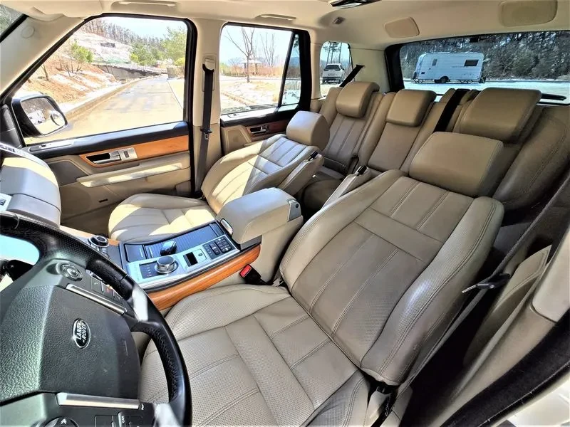 Land Rover Range Rover Sport 3.0D, снимка 8 - Автомобили и джипове - 54500517