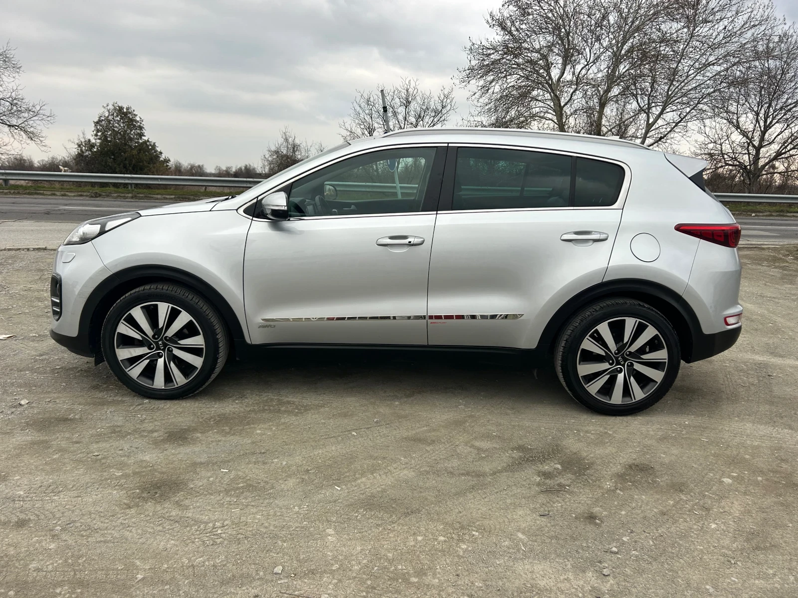 Kia Sportage GT LINE  2.0-185 4X4 /DISTRONIC /АВТОМАТИК/ ЕВРО6 - изображение 8