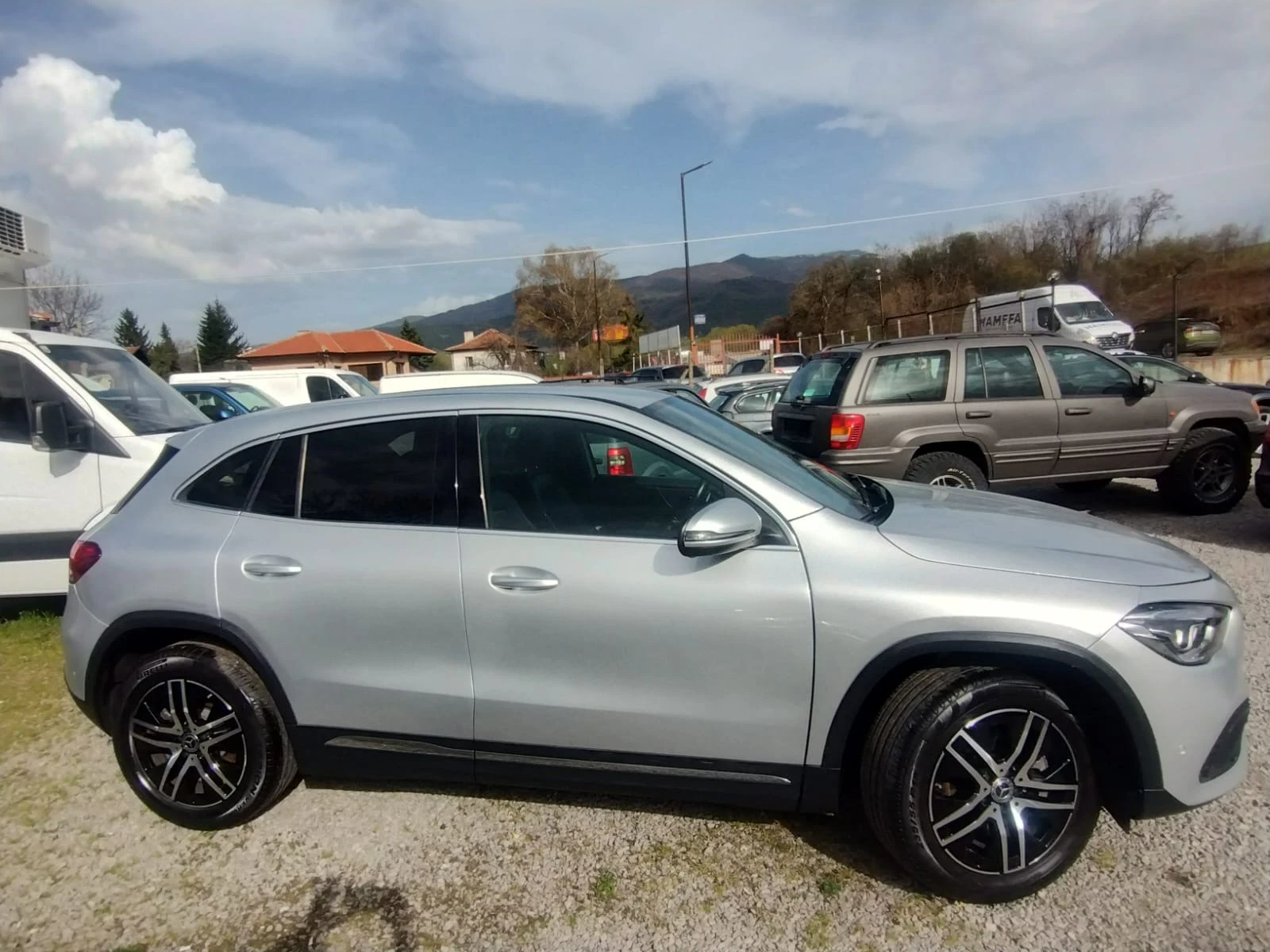 Mercedes-Benz GLA 250   MERCEDES GLA 250 8500КМ РЕАЛНИ - изображение 2