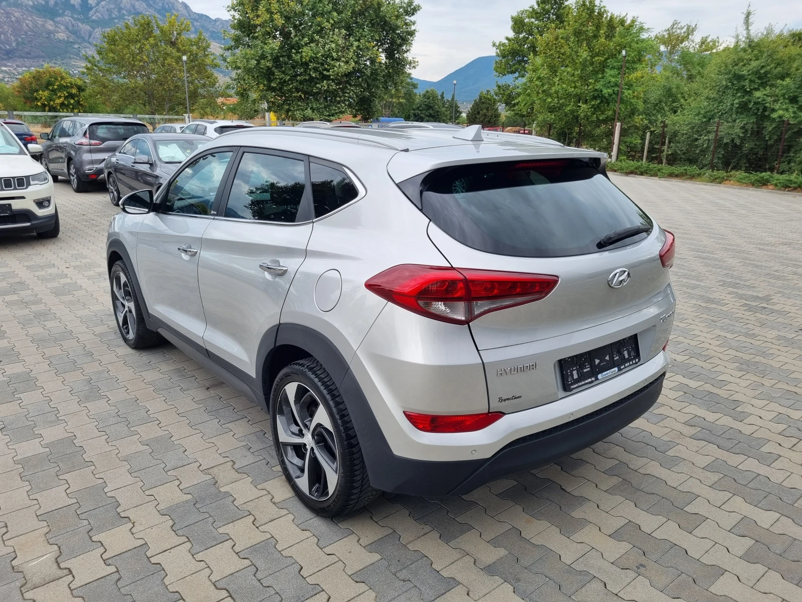 Hyundai Tucson 1.7CRDi-2017г. КАТО НОВ* СМЕНЕН СЪЕДИНИТЕЛ! - изображение 4