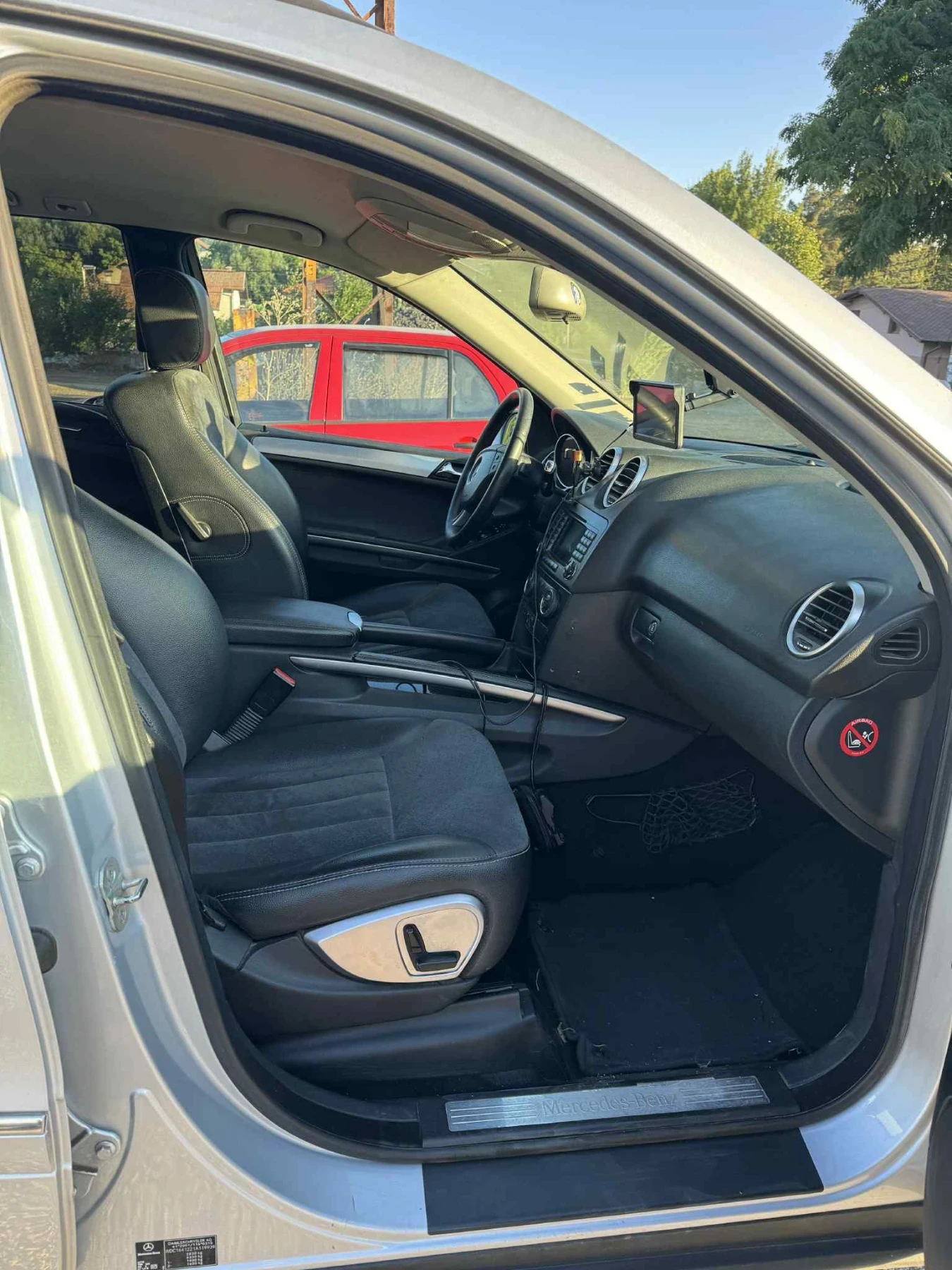 Mercedes-Benz ML 320  - изображение 8