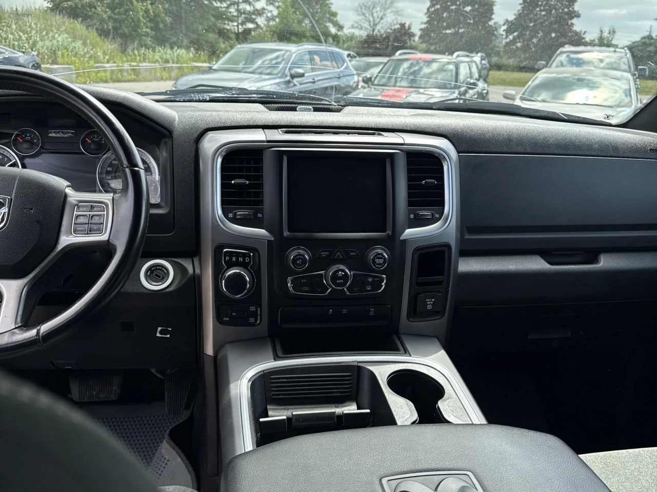 Dodge RAM 1500 CARFAX* АВТОФИНАНСИРАНЕ БЕЗ ПЪРВОНАЧАЛНА ВНОСКА - изображение 9