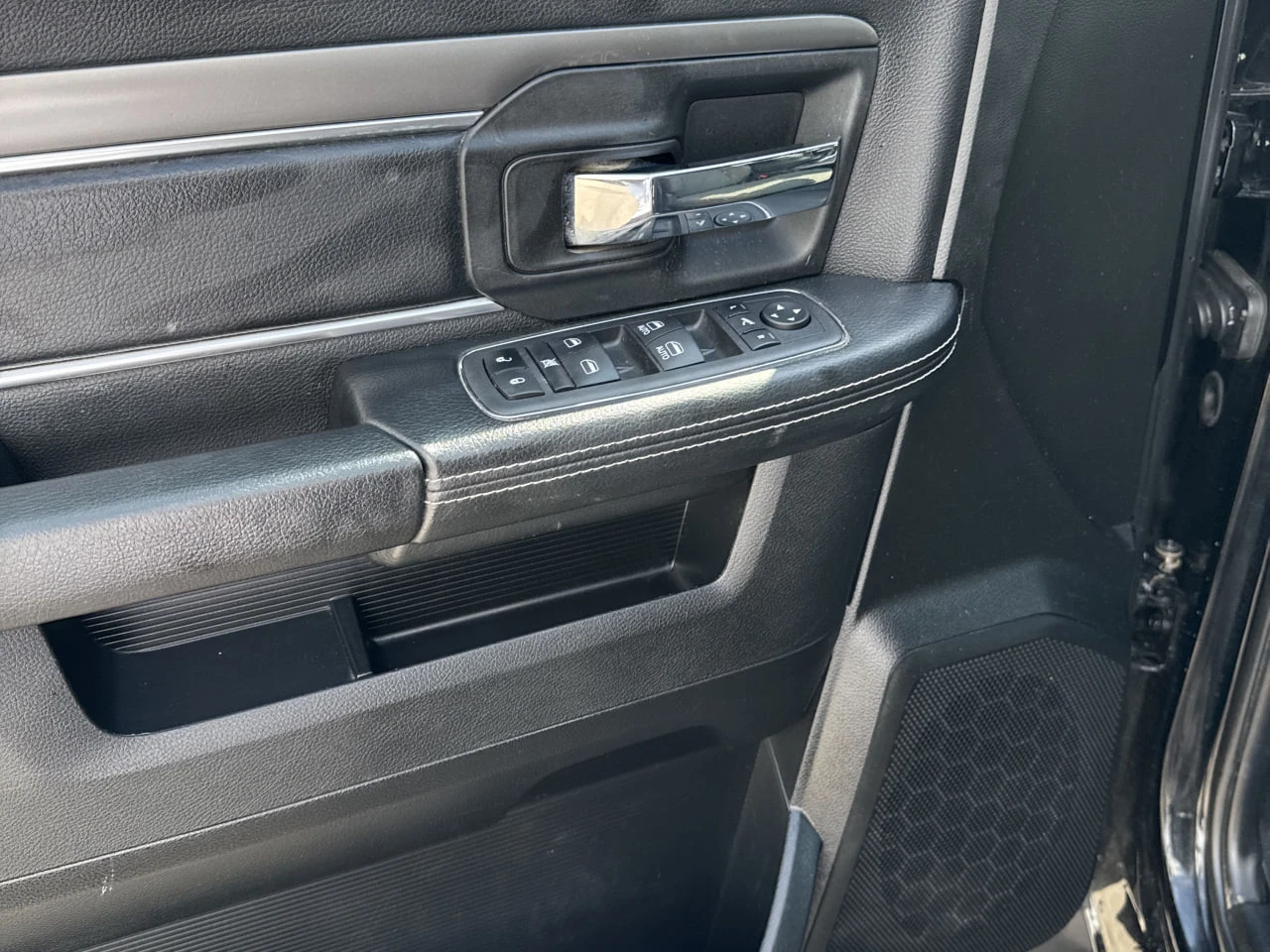 Dodge RAM 1500 CARFAX*     | Mobile.bg   13