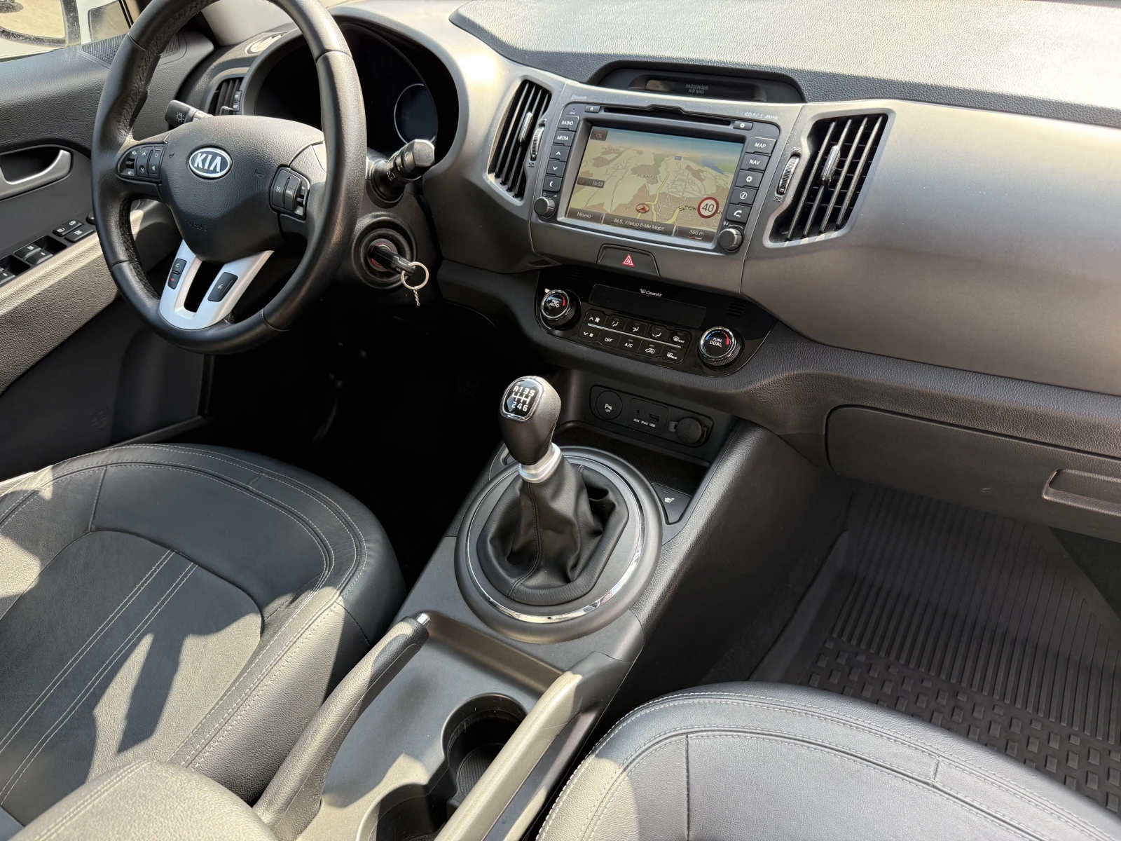 Kia Sportage 1.7CRDI, снимка 11 - Автомобили и джипове - 54245225