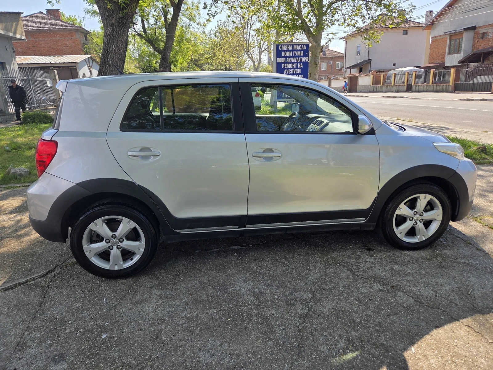 Toyota Urban Cruiser, снимка 4 - Автомобили и джипове - 54390169