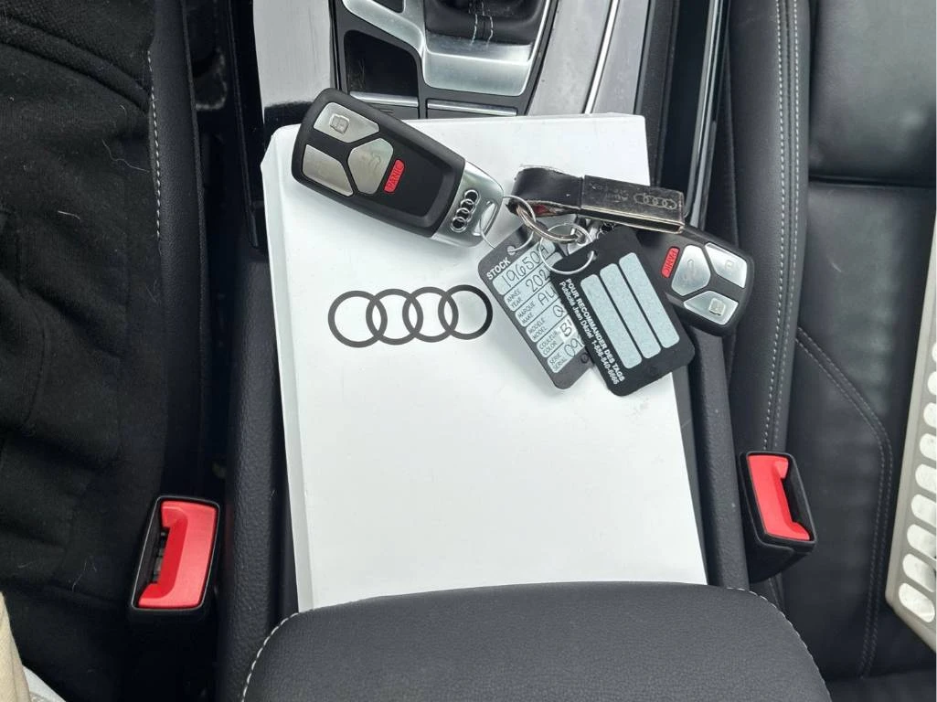Audi Q5 | DISTRONIC | ПАНОРАМА | CARFAX | , снимка 14 - Автомобили и джипове - 54488674