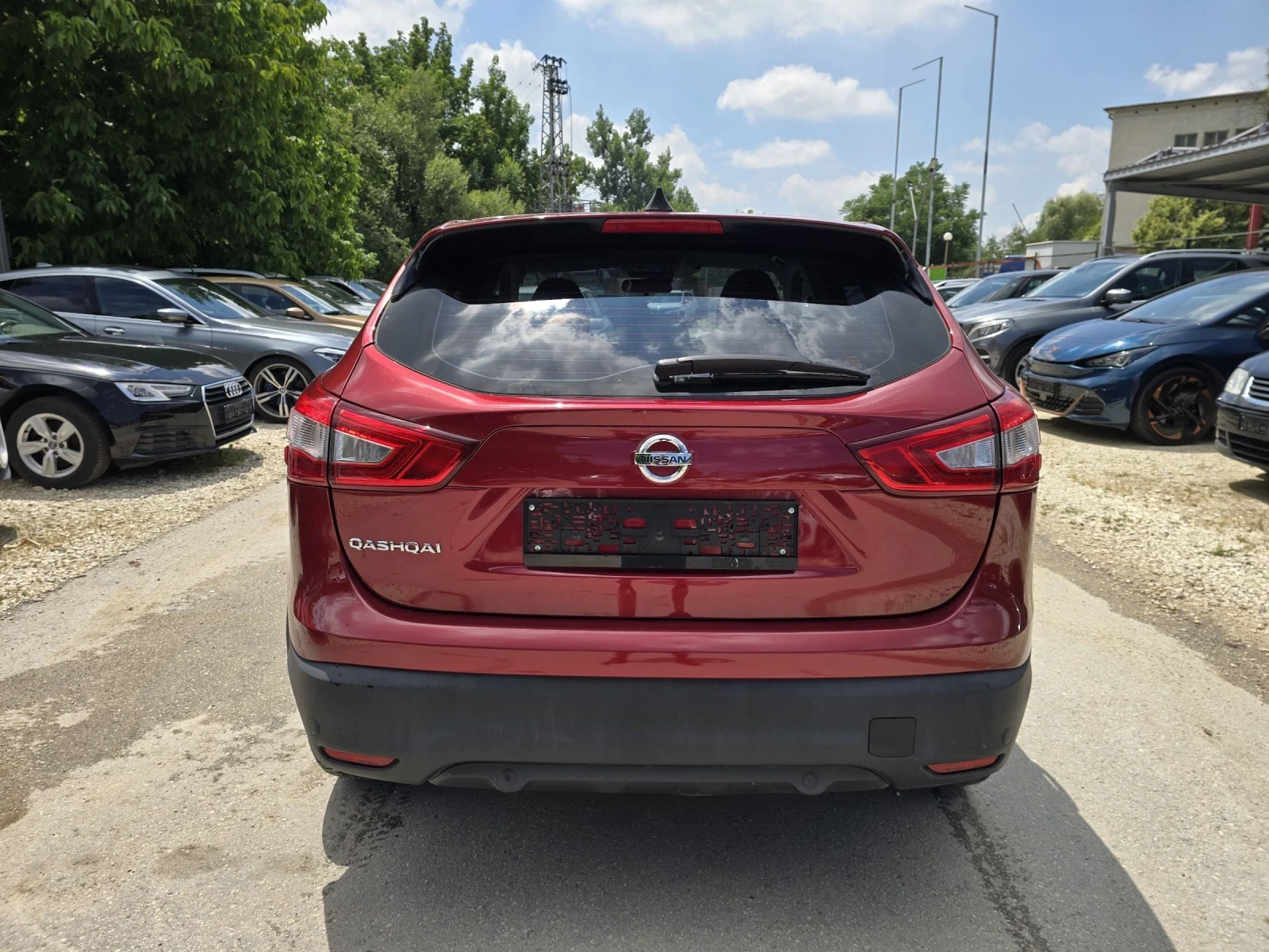 Nissan Qashqai 1.5dci 110к.с Топ състояние , снимка 6 - Автомобили и джипове - 55032786
