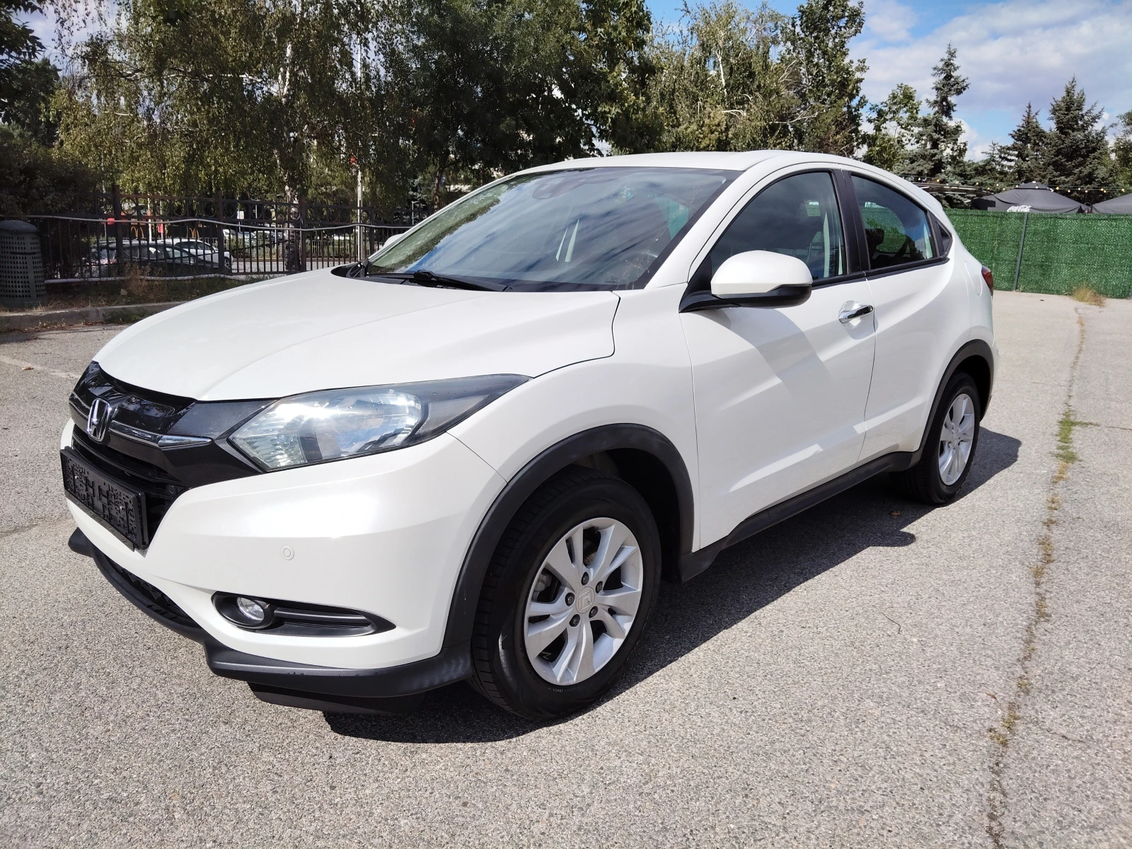 Honda Hr-v 1, 5i 131ps 6ck, снимка 2 - Автомобили и джипове - 55415710