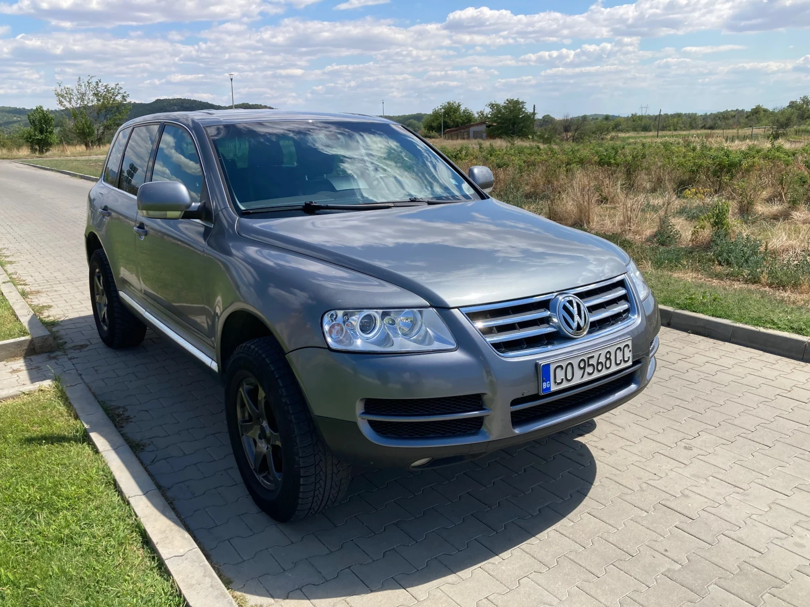 VW Touareg 2.5 R5, снимка 2 - Автомобили и джипове - 55672788