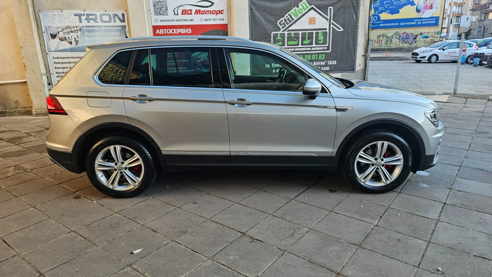 VW Tiguan 2.0TDI 4Motion DSG7 150 hp , снимка 2 - Автомобили и джипове - 56300432