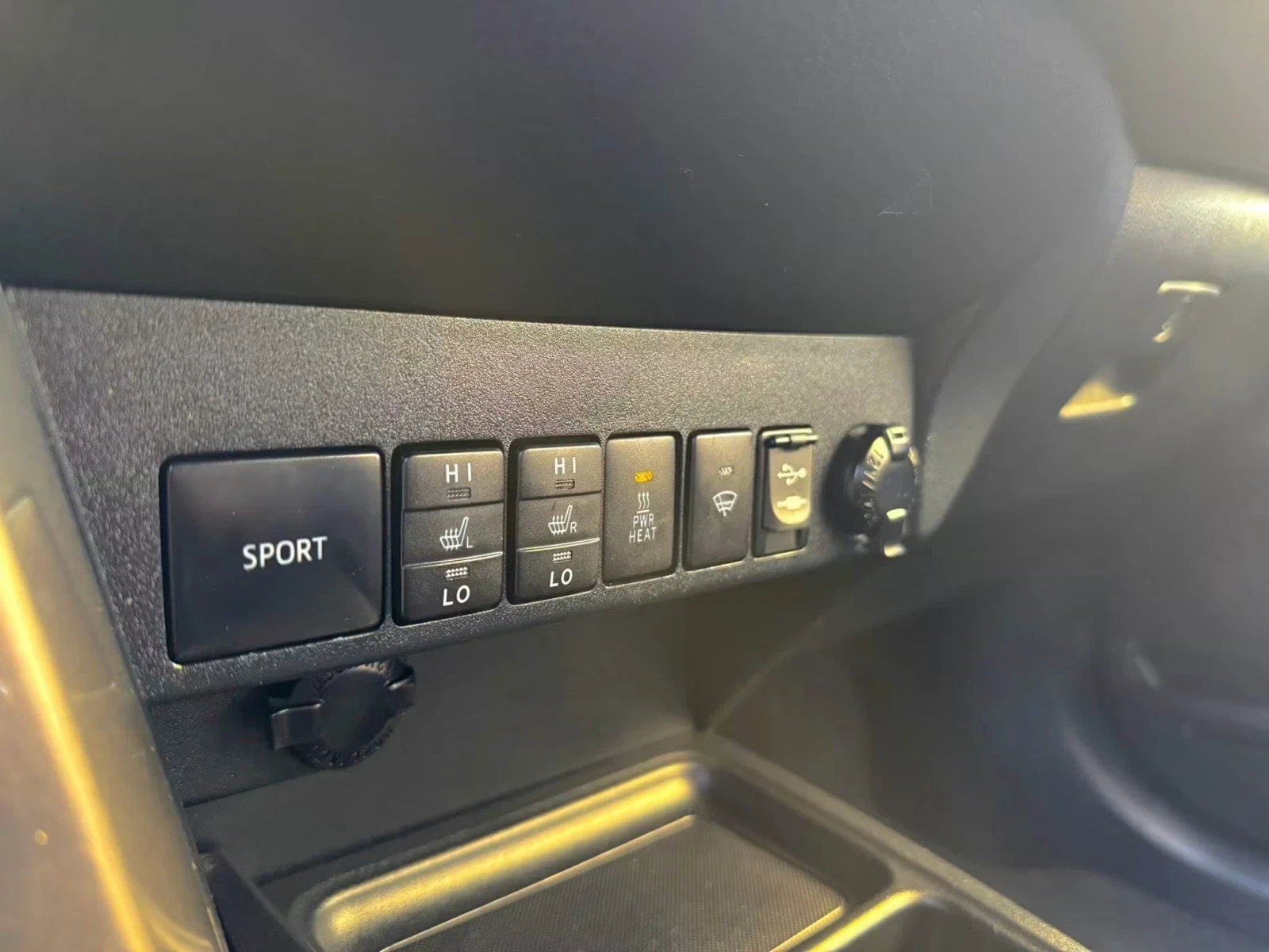 Toyota Rav4 Limited edition 4x4 D4D, снимка 3 - Автомобили и джипове - 56651933