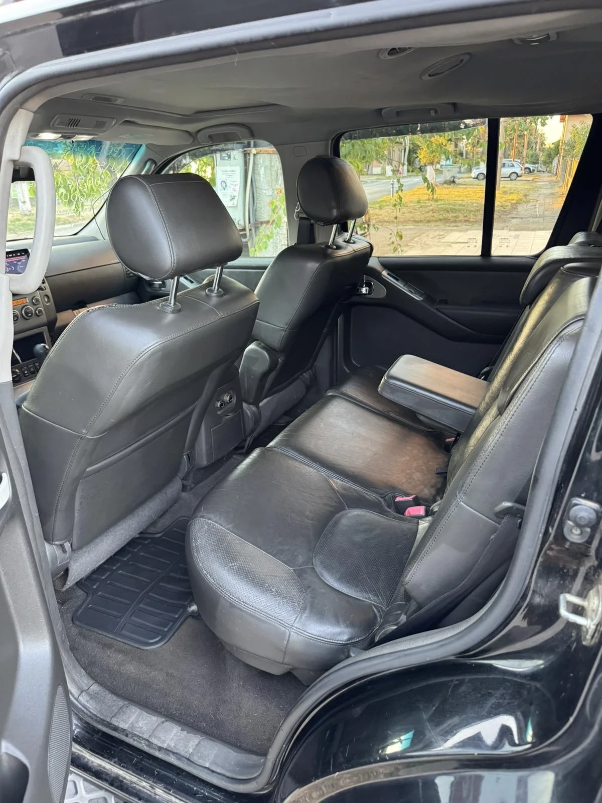 Nissan Pathfinder, снимка 12 - Автомобили и джипове - 56711668