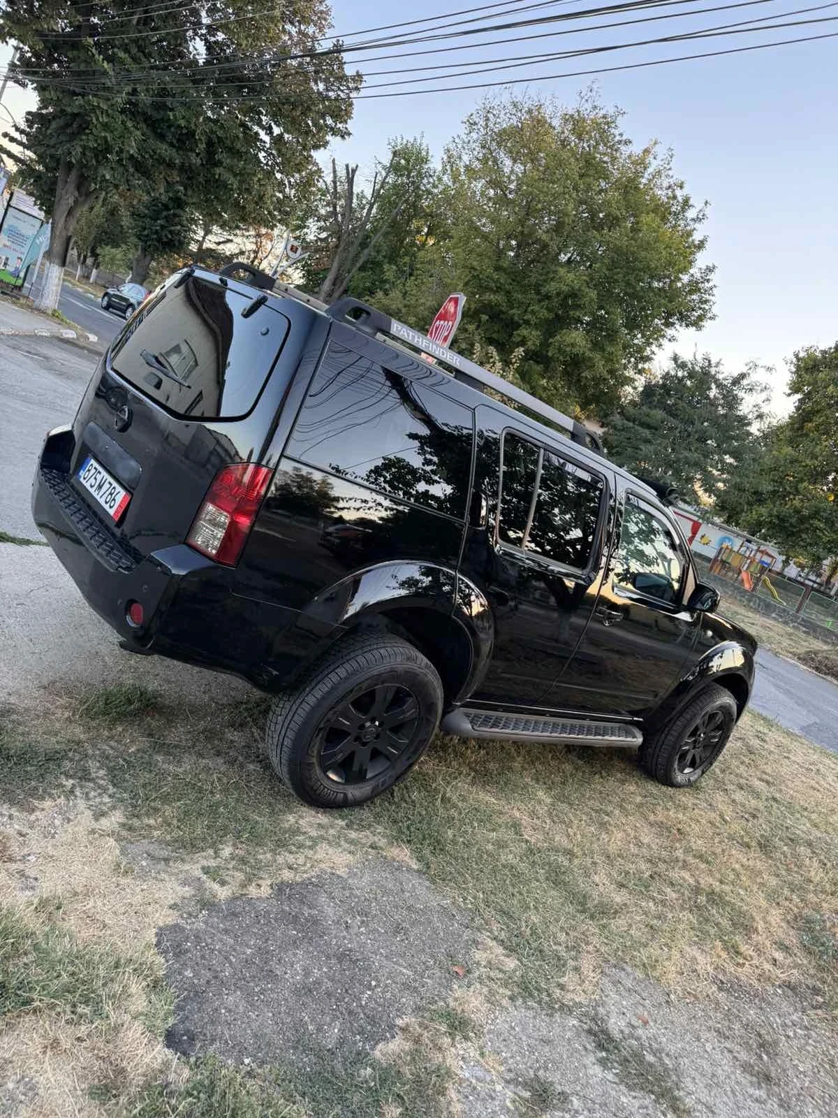 Nissan Pathfinder, снимка 6 - Автомобили и джипове - 56711668