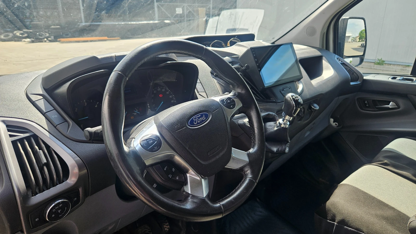 Ford Transit Custom, снимка 10 - Бусове и автобуси - 54765613