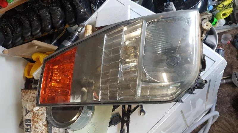 Светлини за Nissan Capstar, снимка 1 - Части - 20938027