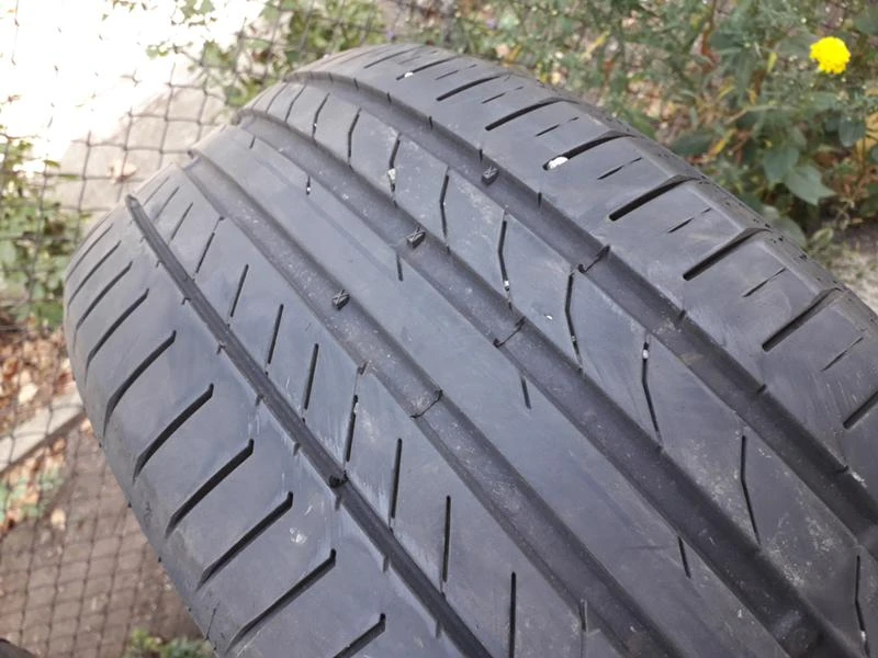 Гуми Летни 215/50R17, снимка 2 - Гуми и джанти - 26430915