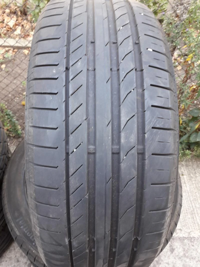 Гуми Летни 215/50R17, снимка 1 - Гуми и джанти - 26430915