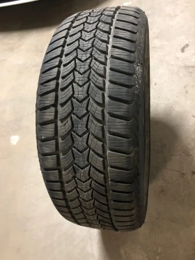 Гуми Зимни 225/55R17, снимка 1 - Гуми и джанти - 48597922